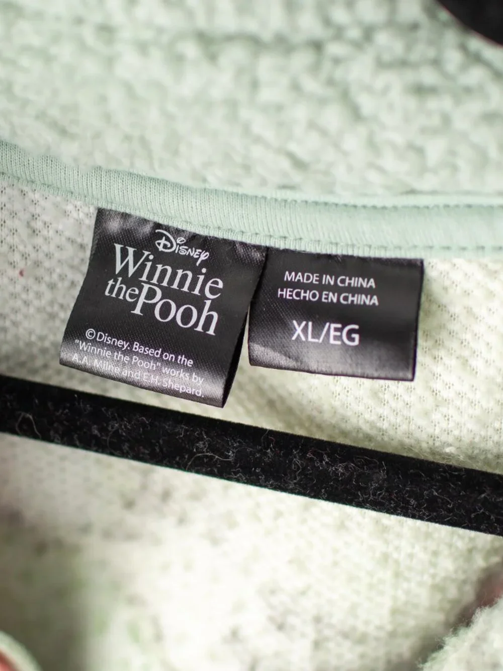 Disney Winnie The Pooh Sherpa Pullover Jacket XL All Over Print Fleece Qtr Zip - Picture 2 of 6